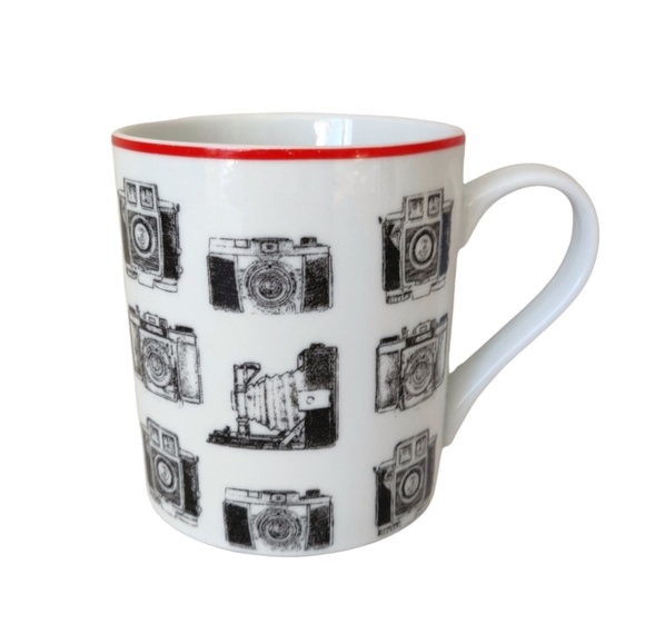 Queenwest Black-and-White Camera Sketches Mug - Picture 1 of 9